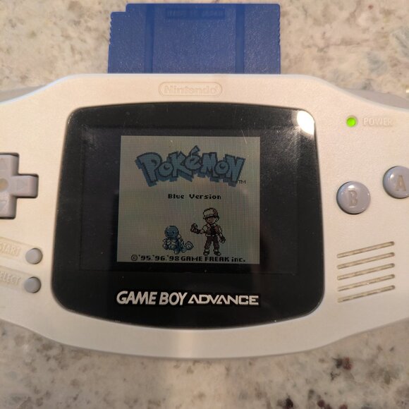 Nintendo Game Boy advance and games (Pokemon Red, Pokemon Blue, and others) - Picture 10 of 13